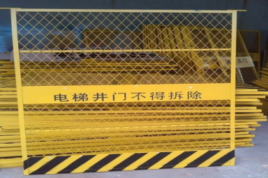 電梯洞口防護(hù)門(mén)